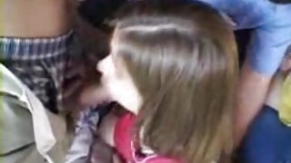 POV seks za napaljenu polubraću i sestre u njihovoj spavaćoj sobi