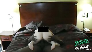 Prirodna češka riba koja se žestoko jebe u videu na otvorenom